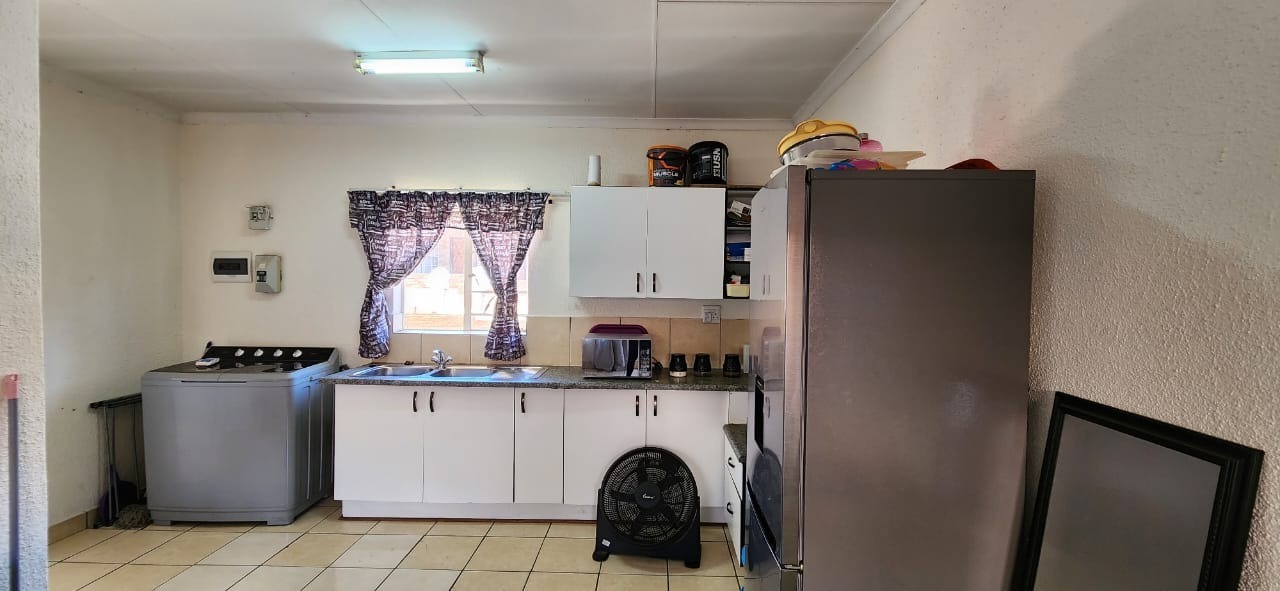 1 Bedroom Property for Sale in Rustenburg Central North West